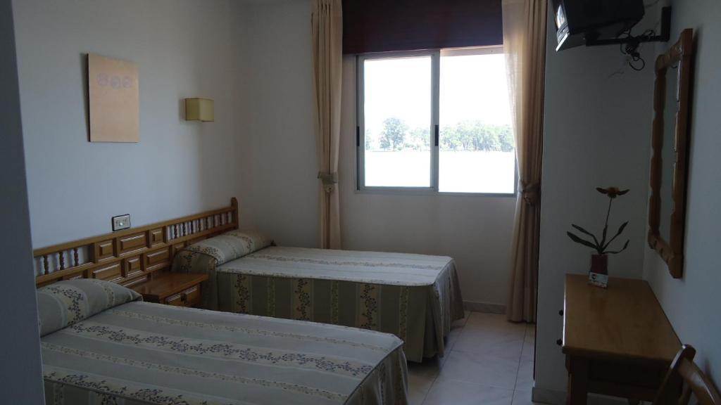 Hostal Miramar Эль-Грове Номер фото